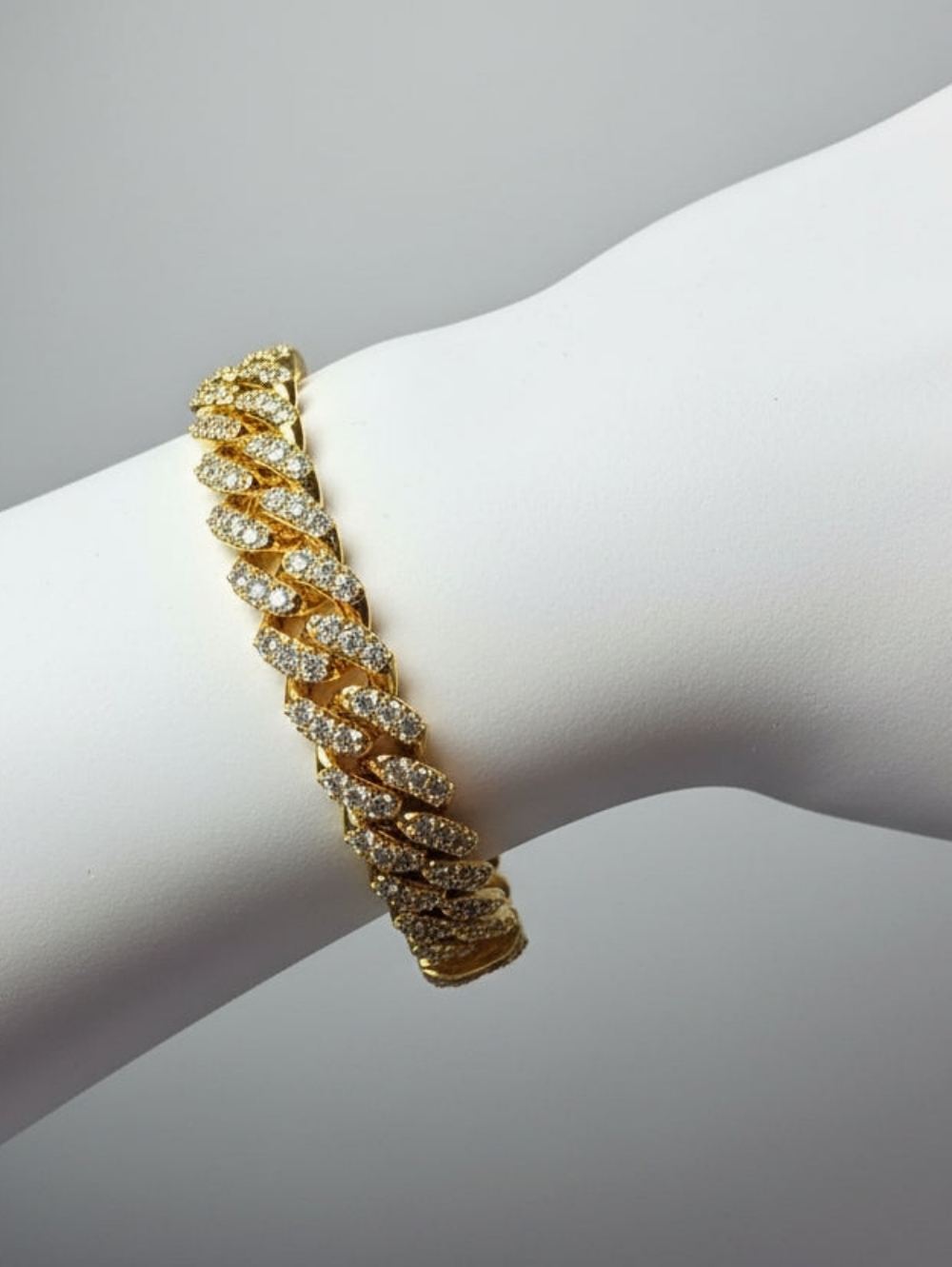 The Signture 8mm 7in Miami Cuban Iced-Out High Shine Bracelet 5X